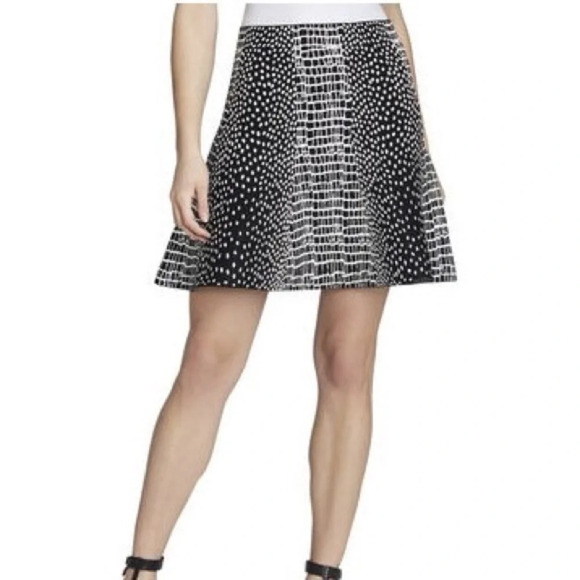 BCBGMAXAZRIA NWOT Peyton‎ Croc-Jacquard Skirt in Black Combo - Picture 1 of 7